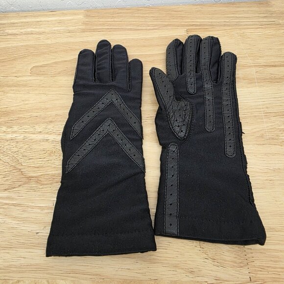 Isotoner Women's Spandex Gloves Black One Size Vintage Made In Phillipines - Picture 1 of 6